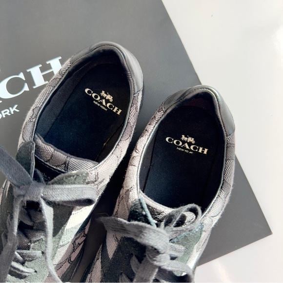 Brand New Coach Kelson Black and Gray Signature Monogram Shoes - Size 6 - Picture 4 of 6